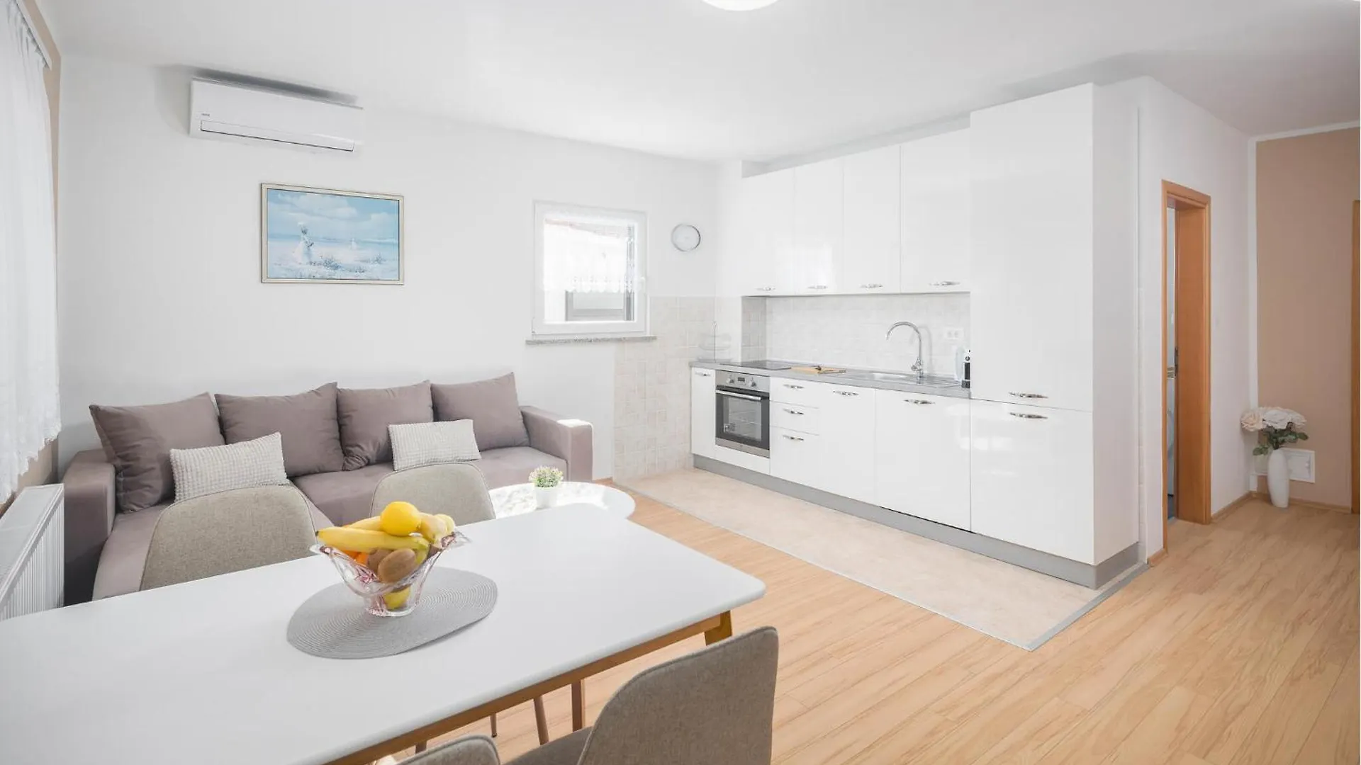 Beautiful Apartment In Nova Vas With Wi-Fi 0*, Nova Vas (Porec)